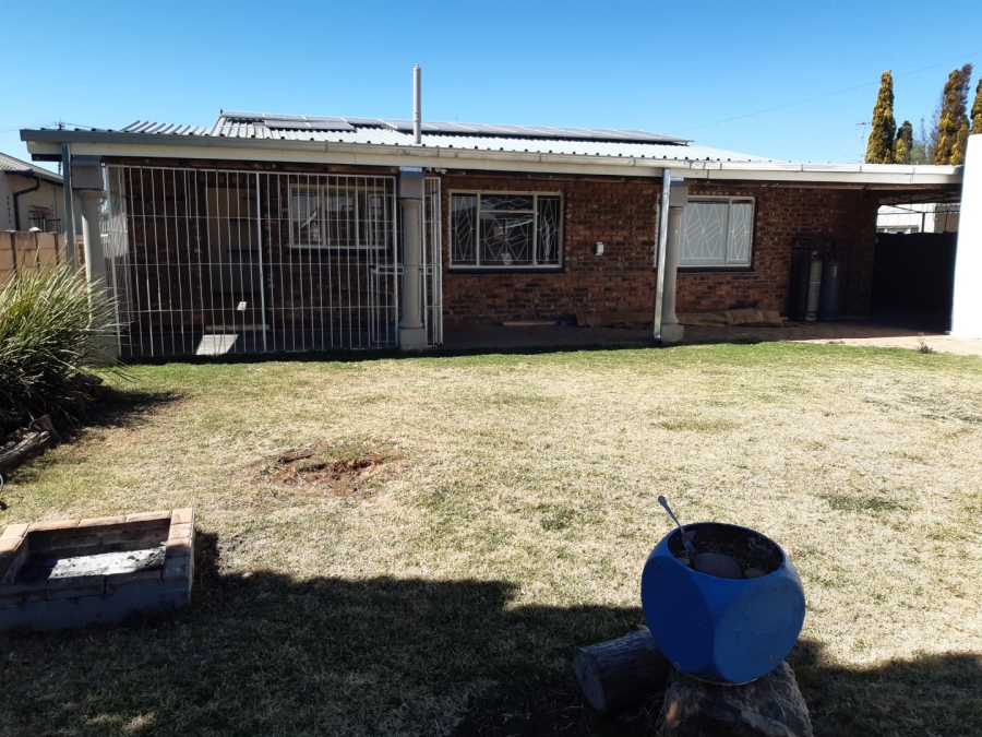 To Let 3 Bedroom Property for Rent in Potchefstroom South North West